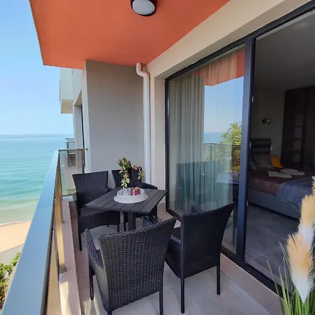 студио водолей Apartment *